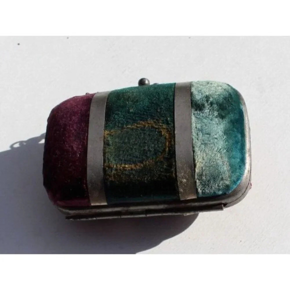 Antique VINTAGE 1900s MINIATURE ART NOUVEAU Accessory DOLL PURSE W/ Chain Handle - Picture 4 of 4